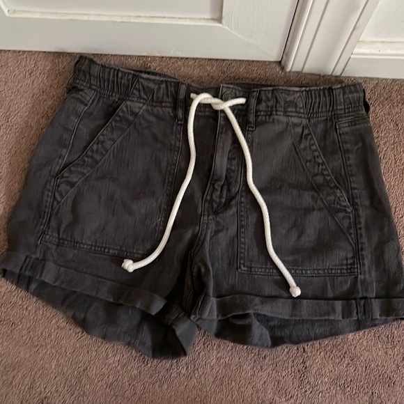 Gray shorts - Picture 1 of 5